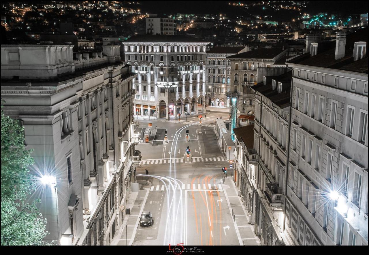 La Boutique Del Vento - Esclusivo In Pieno Centro Apartment Trieste Exterior photo