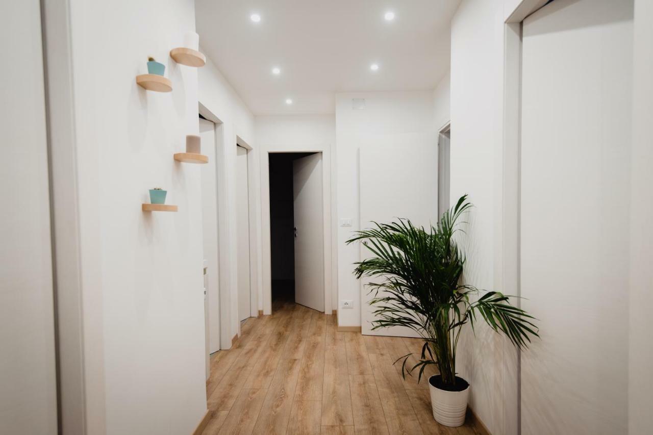 La Boutique Del Vento - Esclusivo In Pieno Centro Apartment Trieste Exterior photo